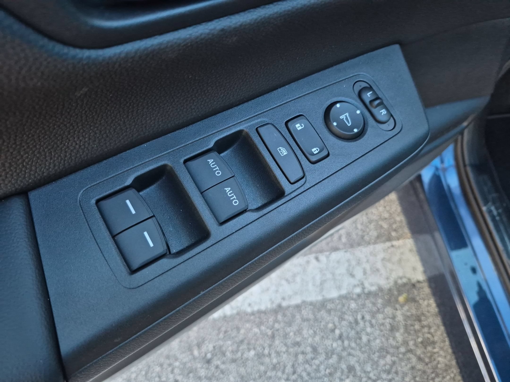 2026 Honda CR-V Sport - Photo 11