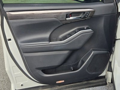 2020 Toyota Highlander Base