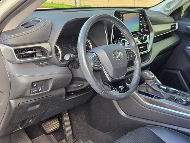 2020 Toyota Highlander Base