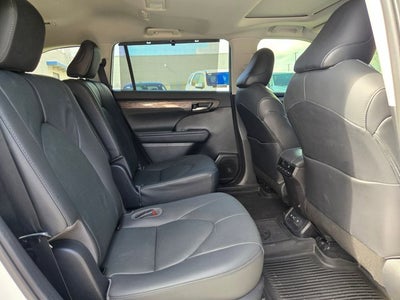 2020 Toyota Highlander Base