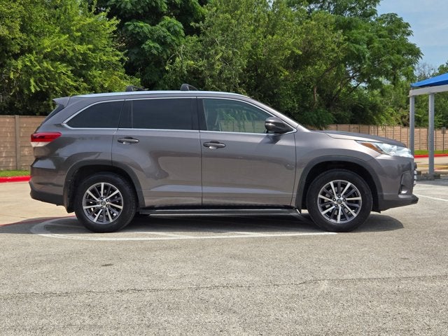 2018 Toyota Highlander Base