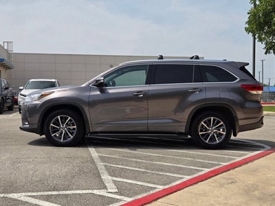 2018 Toyota Highlander Base