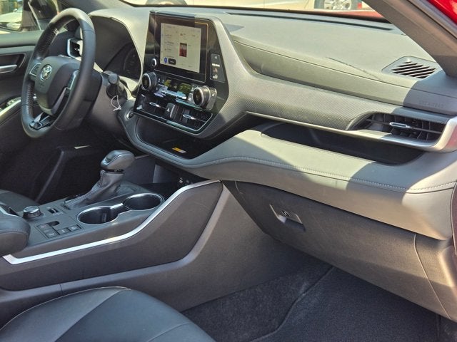 2025 Toyota Highlander XSE