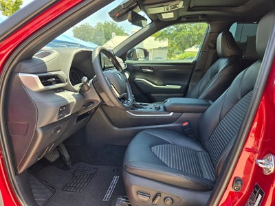 2025 Toyota Highlander XSE