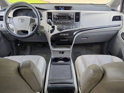 2013 Toyota Sienna LE