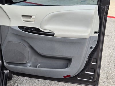 2013 Toyota Sienna LE