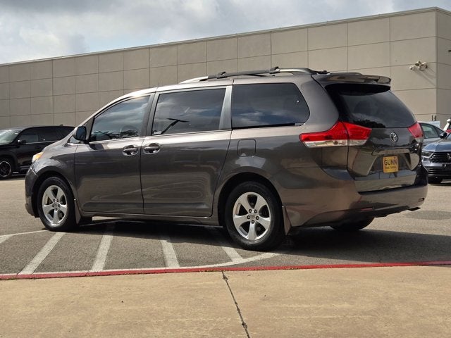 2013 Toyota Sienna LE