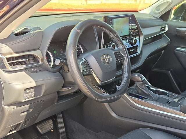 2021 Toyota Highlander Base