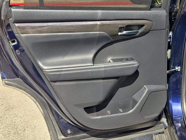 2021 Toyota Highlander Base