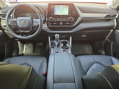 2021 Toyota Highlander Base