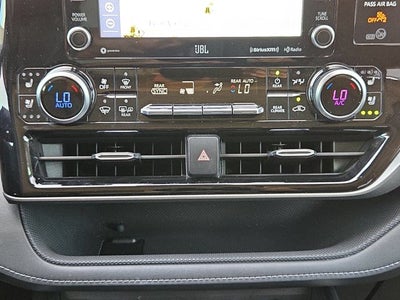 2021 Toyota Highlander Base