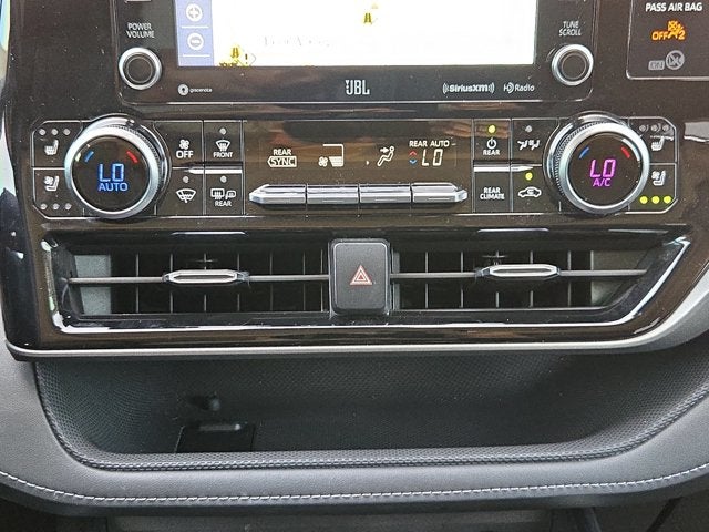 2021 Toyota Highlander Base