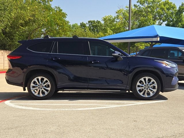 2021 Toyota Highlander Base