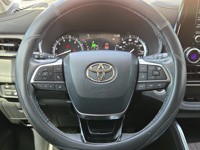 2021 Toyota Highlander Base