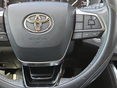 2021 Toyota Highlander Base