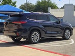 2021 Toyota Highlander Base