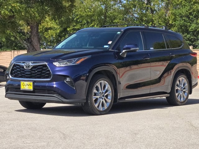 2021 Toyota Highlander Base