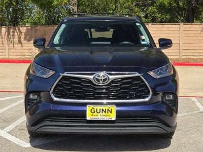 2021 Toyota Highlander Base