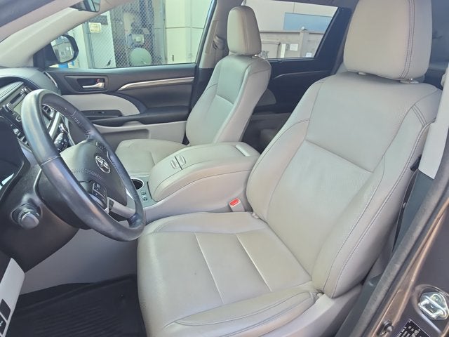 2018 Toyota Highlander Base