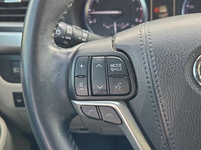 2018 Toyota Highlander Base