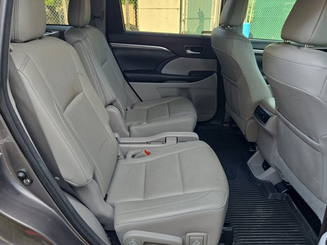 2018 Toyota Highlander Base
