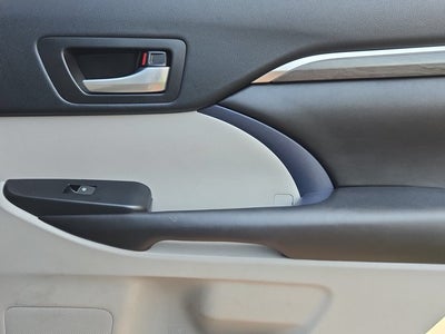2018 Toyota Highlander Base