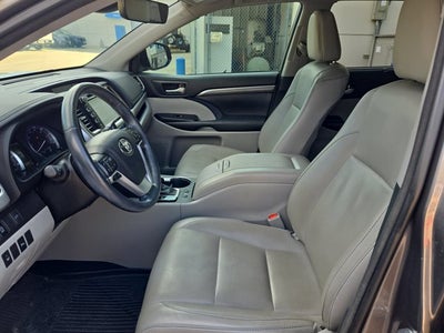 2018 Toyota Highlander Base