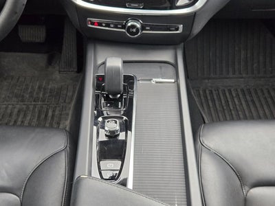 2024 Volvo S60 Core Dark Theme