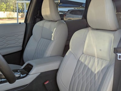 2025 Mitsubishi Outlander SEL