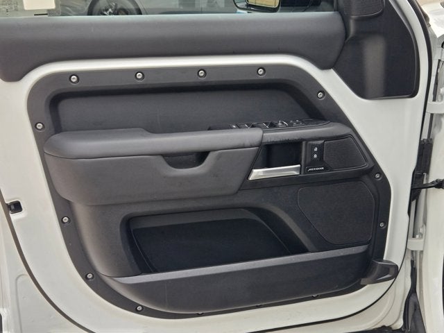 2025 Land Rover Defender S