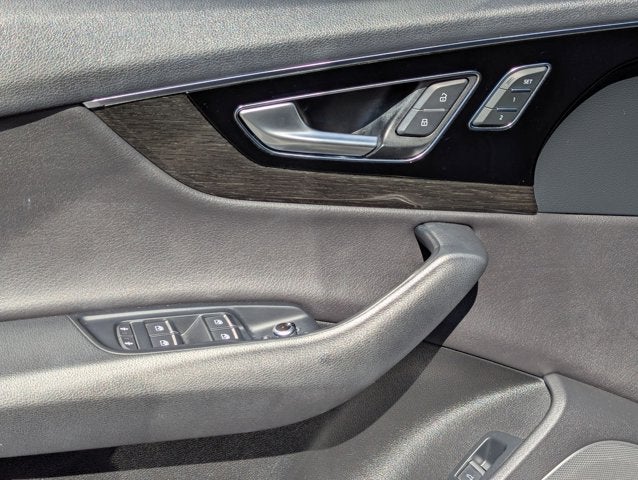 2017 Audi Q7 Prestige