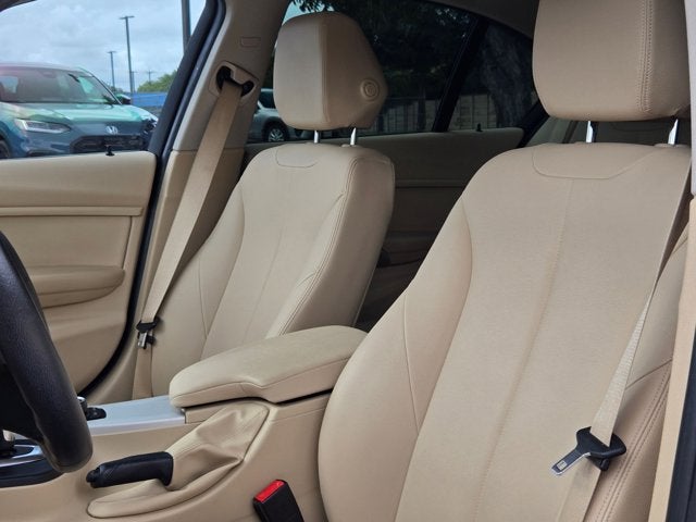 2016 BMW 3 Series 320i