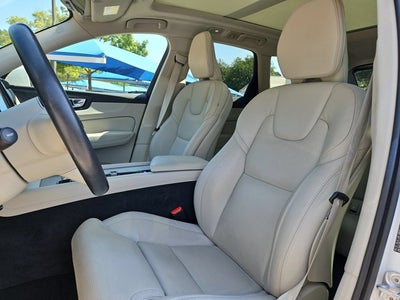 2022 Volvo XC60 Inscription