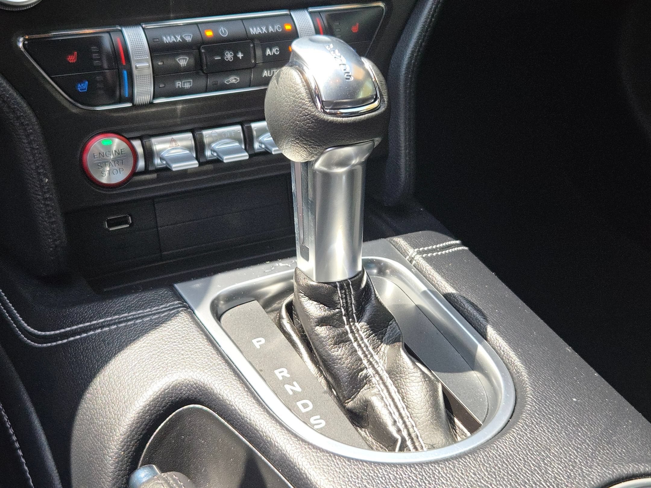 2022 Ford Mustang Mach 1