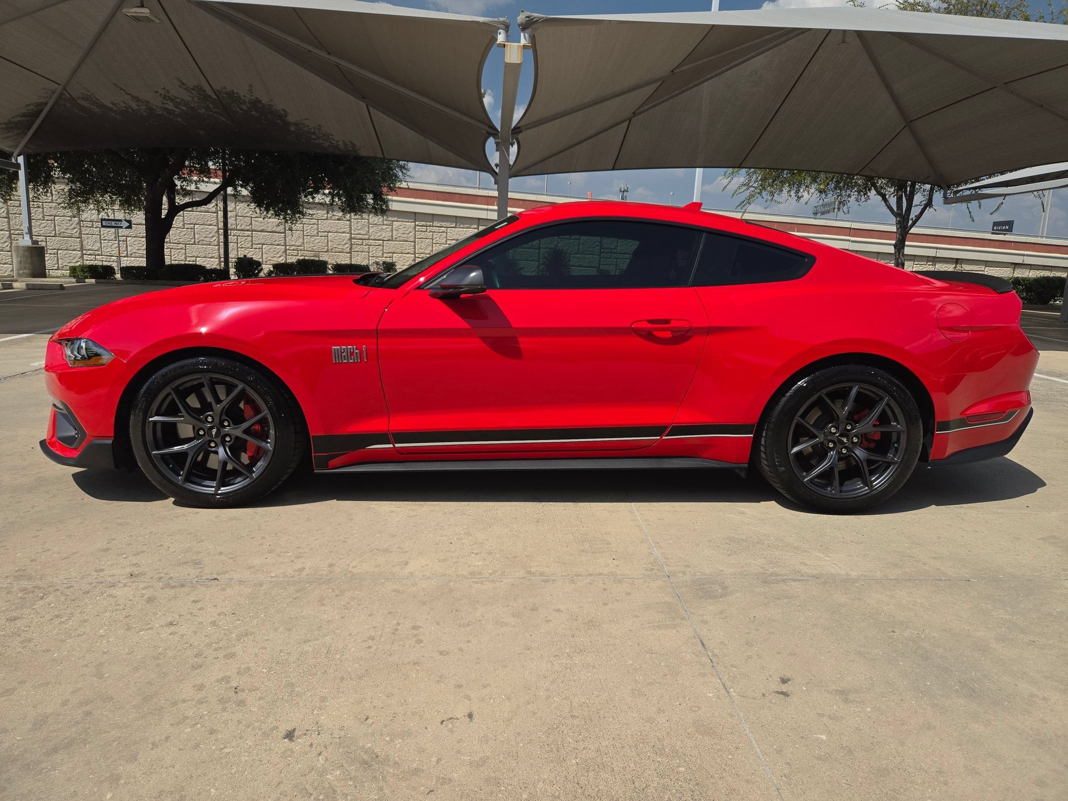 2022 Ford Mustang Mach 1