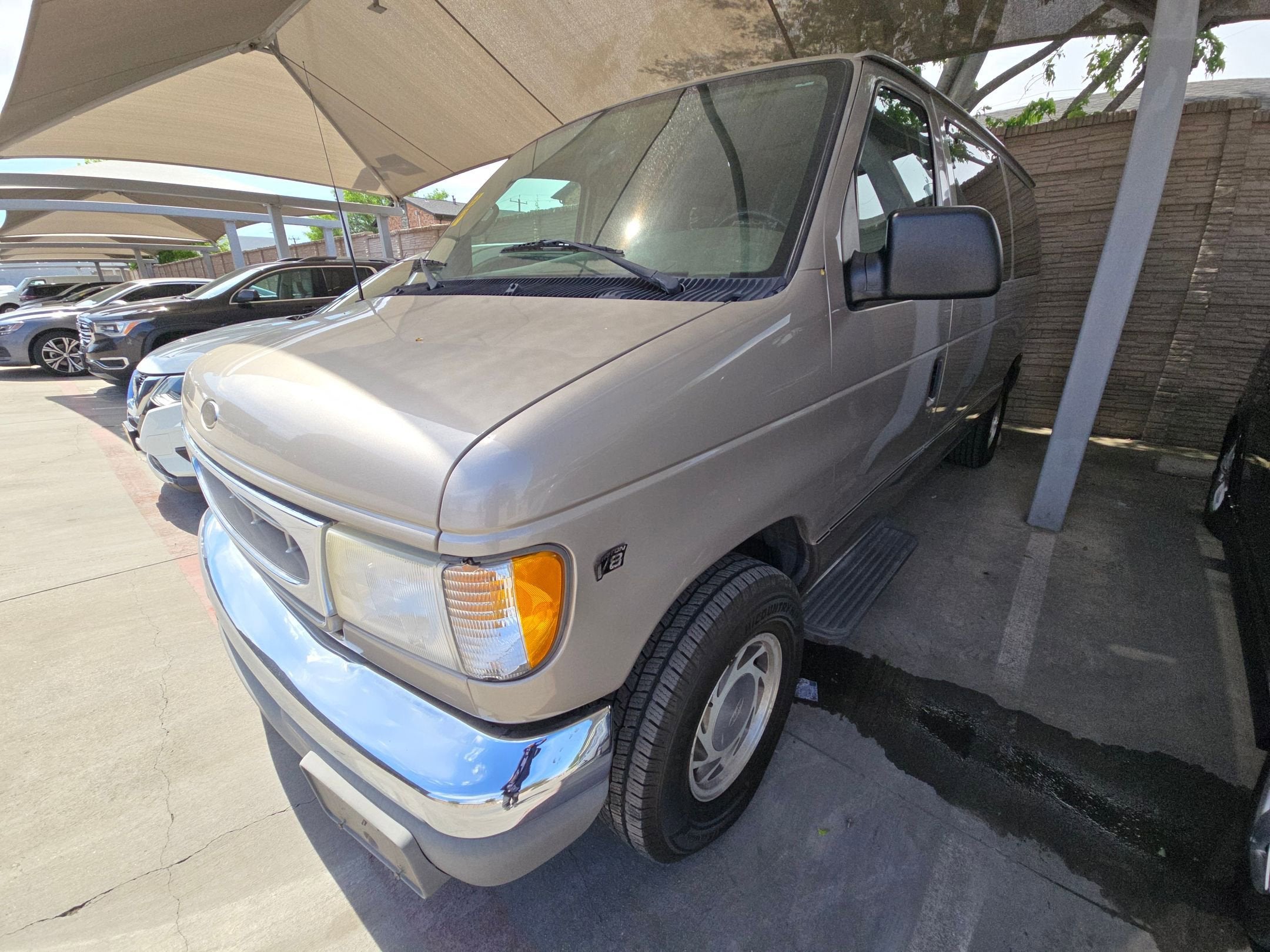2001 Ford Econoline Wagon XLT
