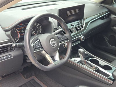 2023 Nissan Altima SR