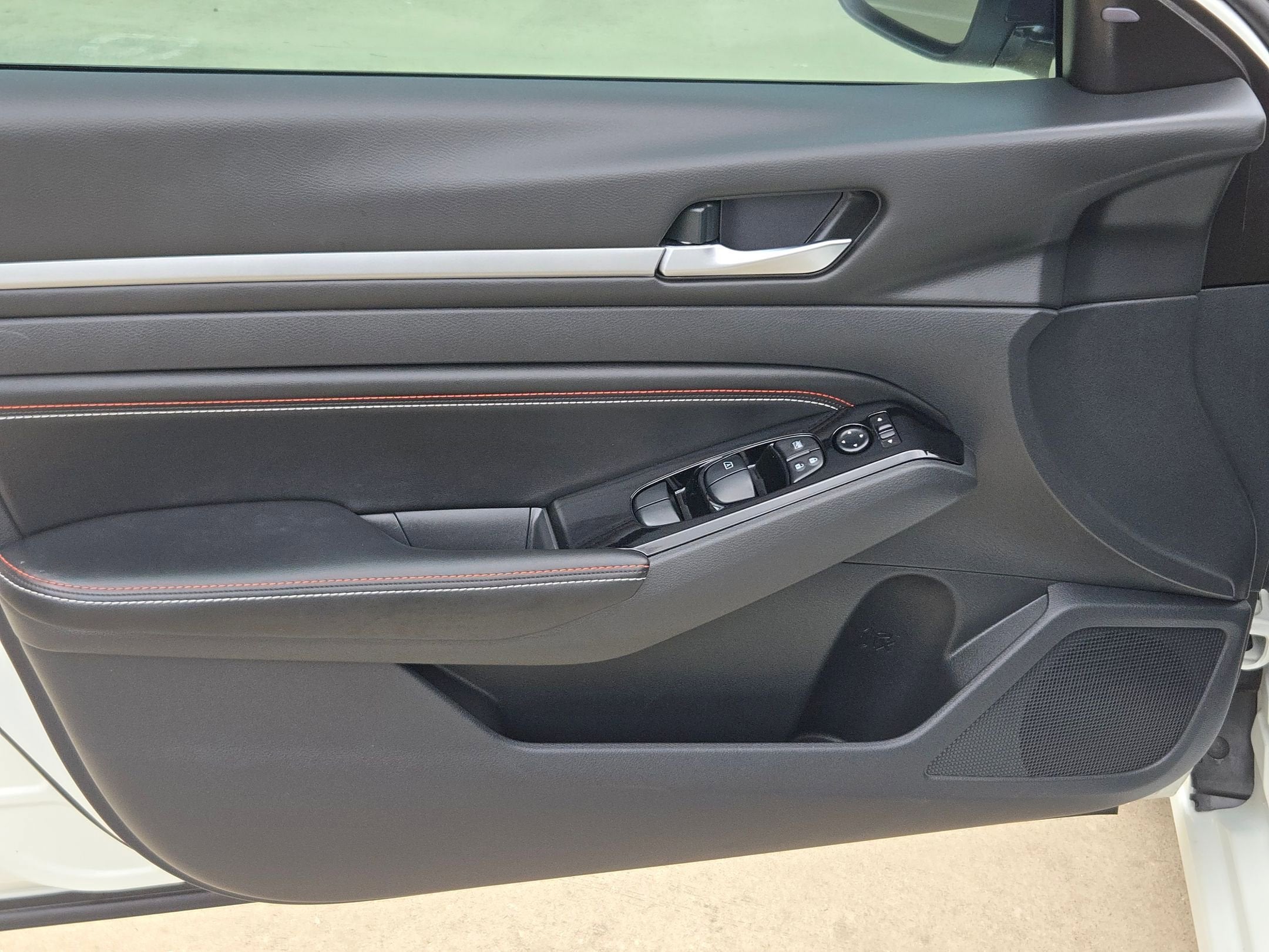 2023 Nissan Altima SR