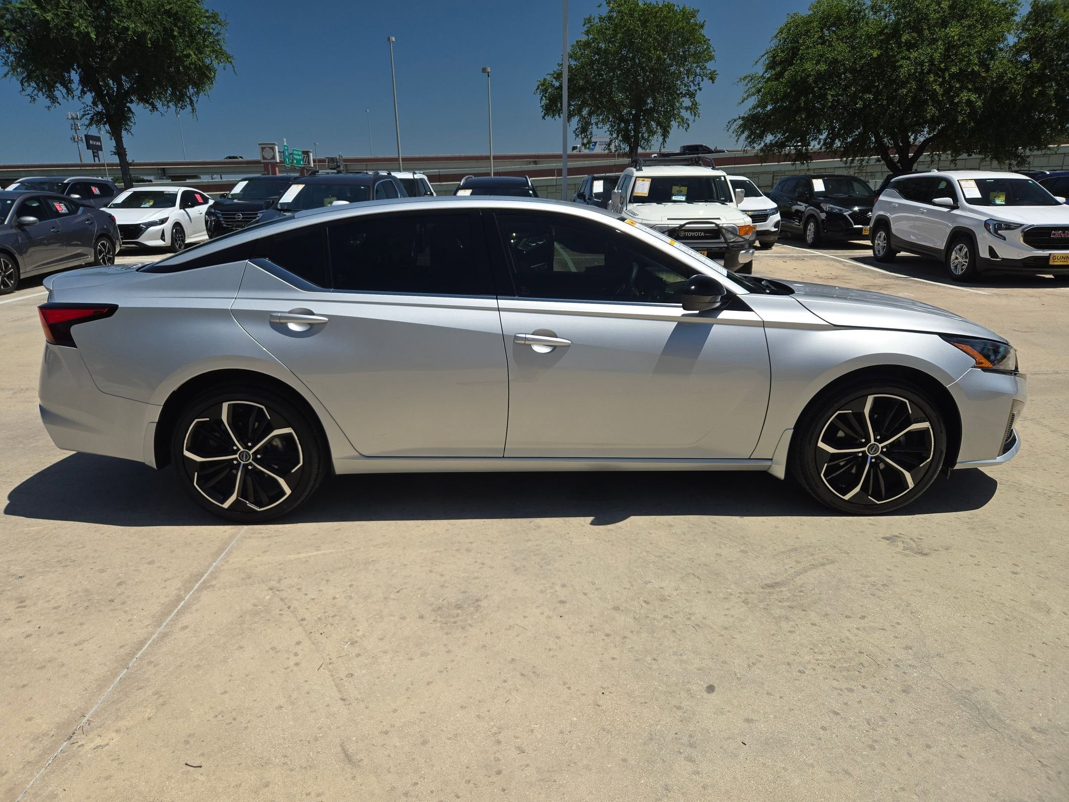 2023 Nissan Altima 2.5 SR