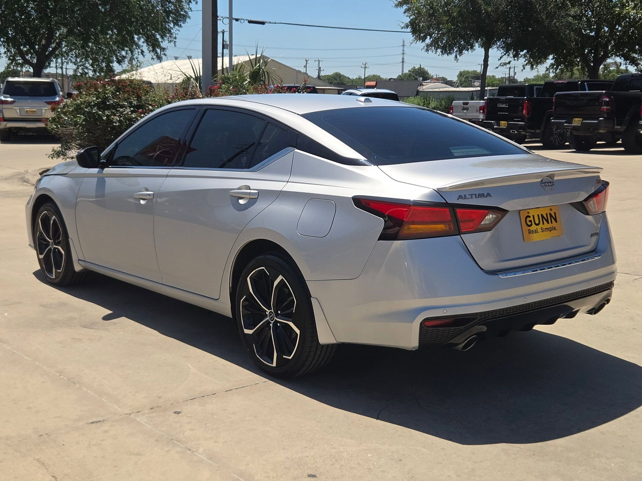 2023 Nissan Altima 2.5 SR