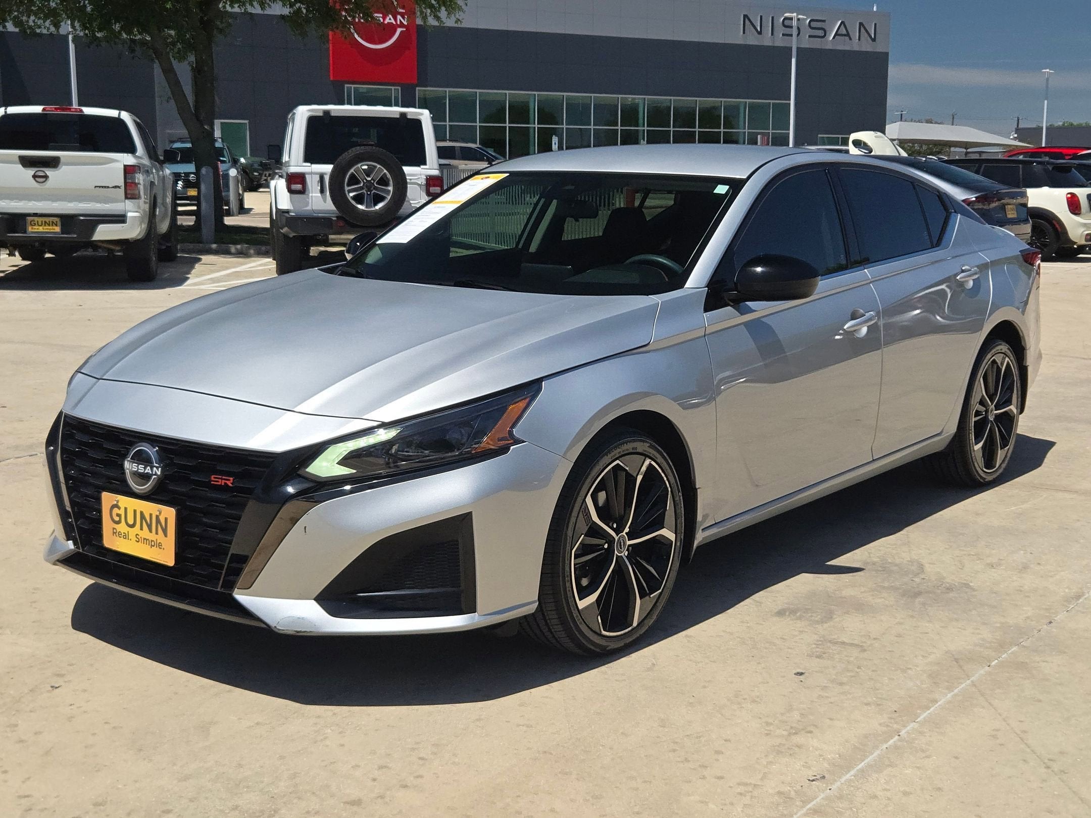 2023 Nissan Altima 2.5 SR