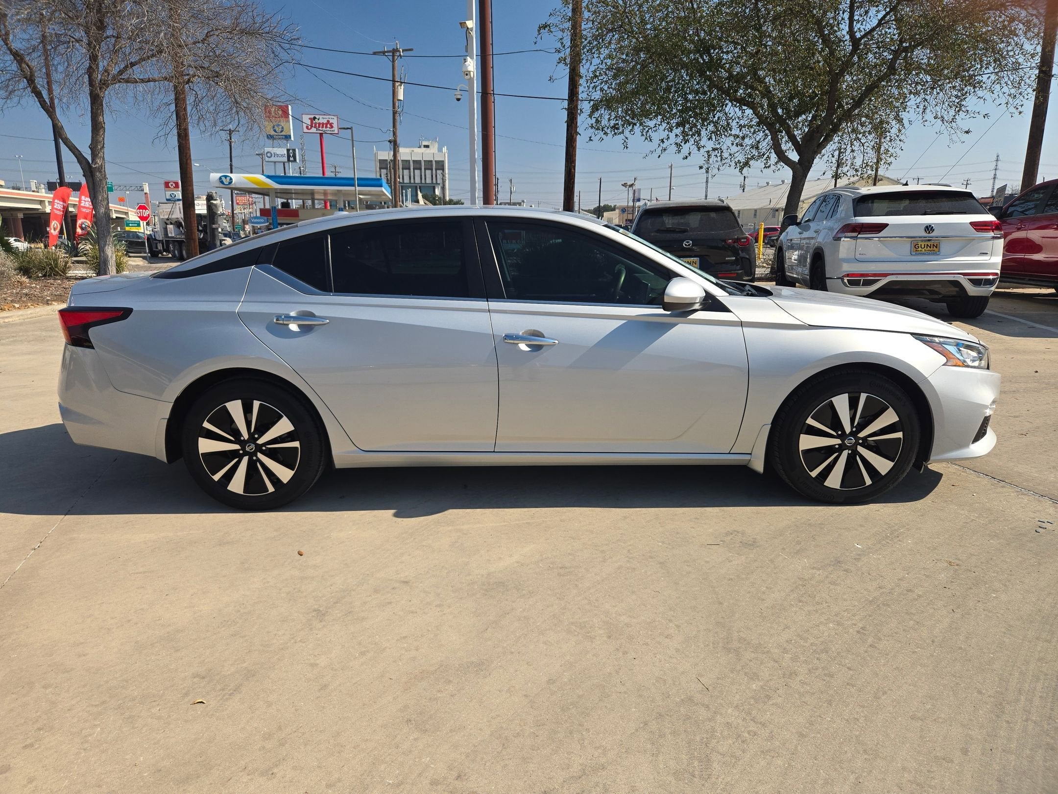 2022 Nissan Altima 2.5 SV