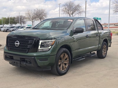 2024 Nissan Titan SV