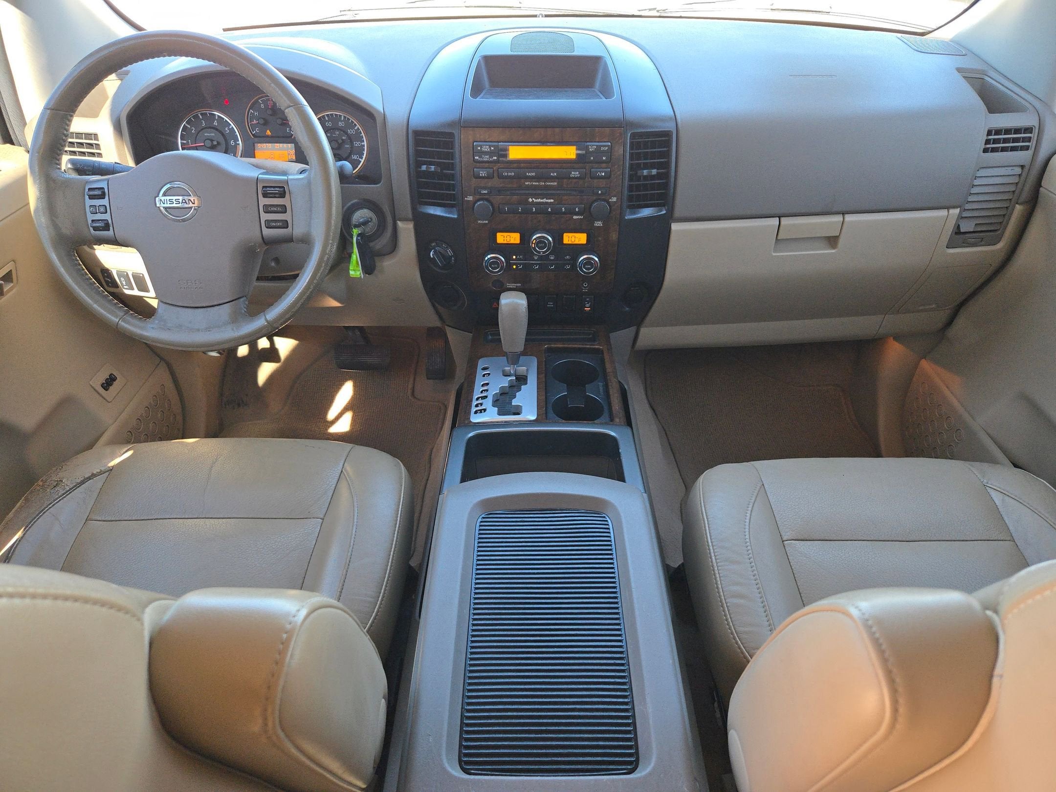 2009 Nissan Titan LE