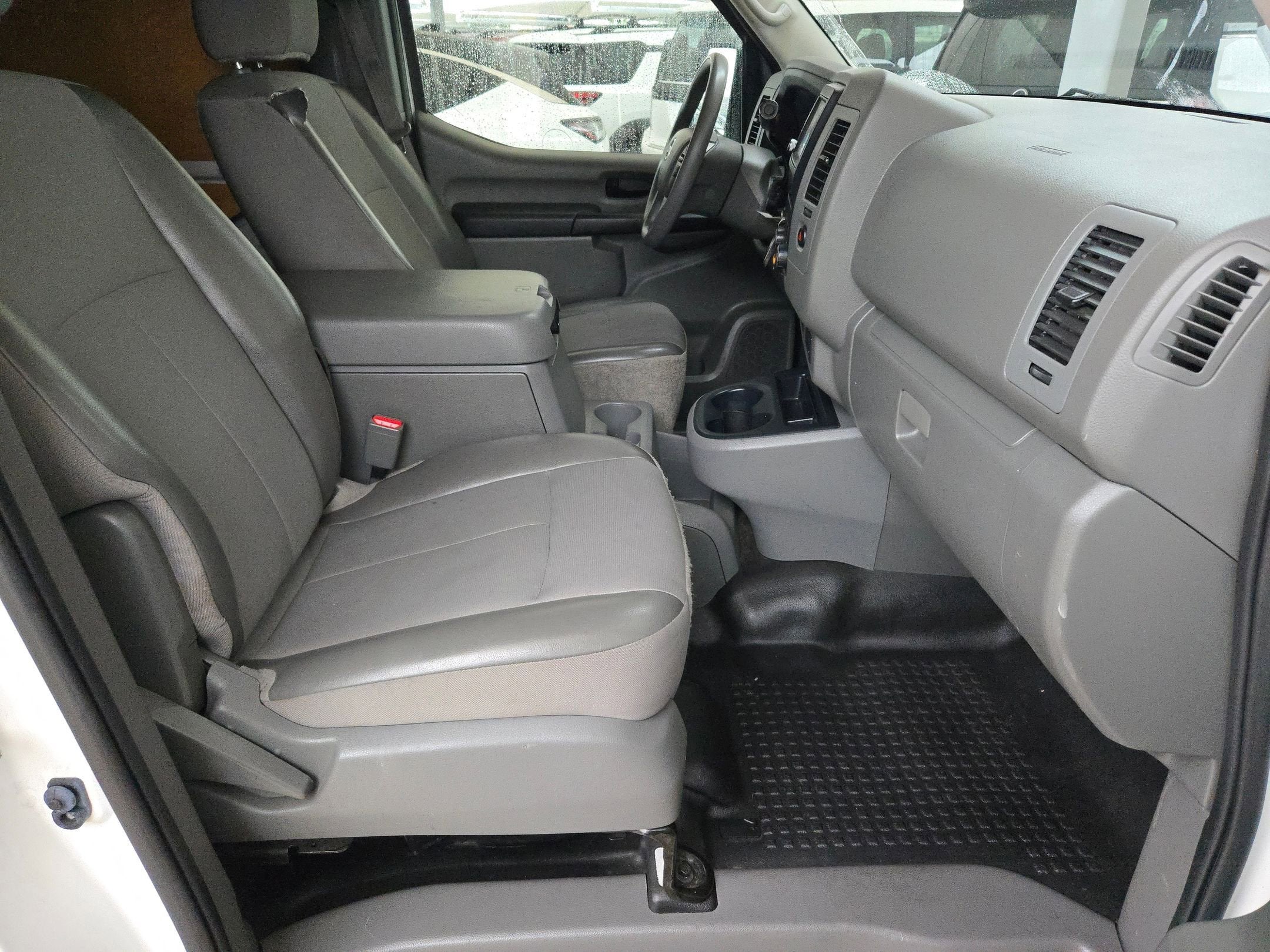 2021 Nissan NV Cargo SV
