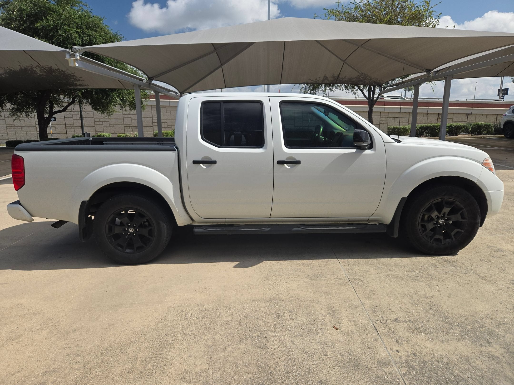 2021 Nissan Frontier SV