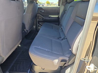 2023 Nissan Frontier Crew Cab SV