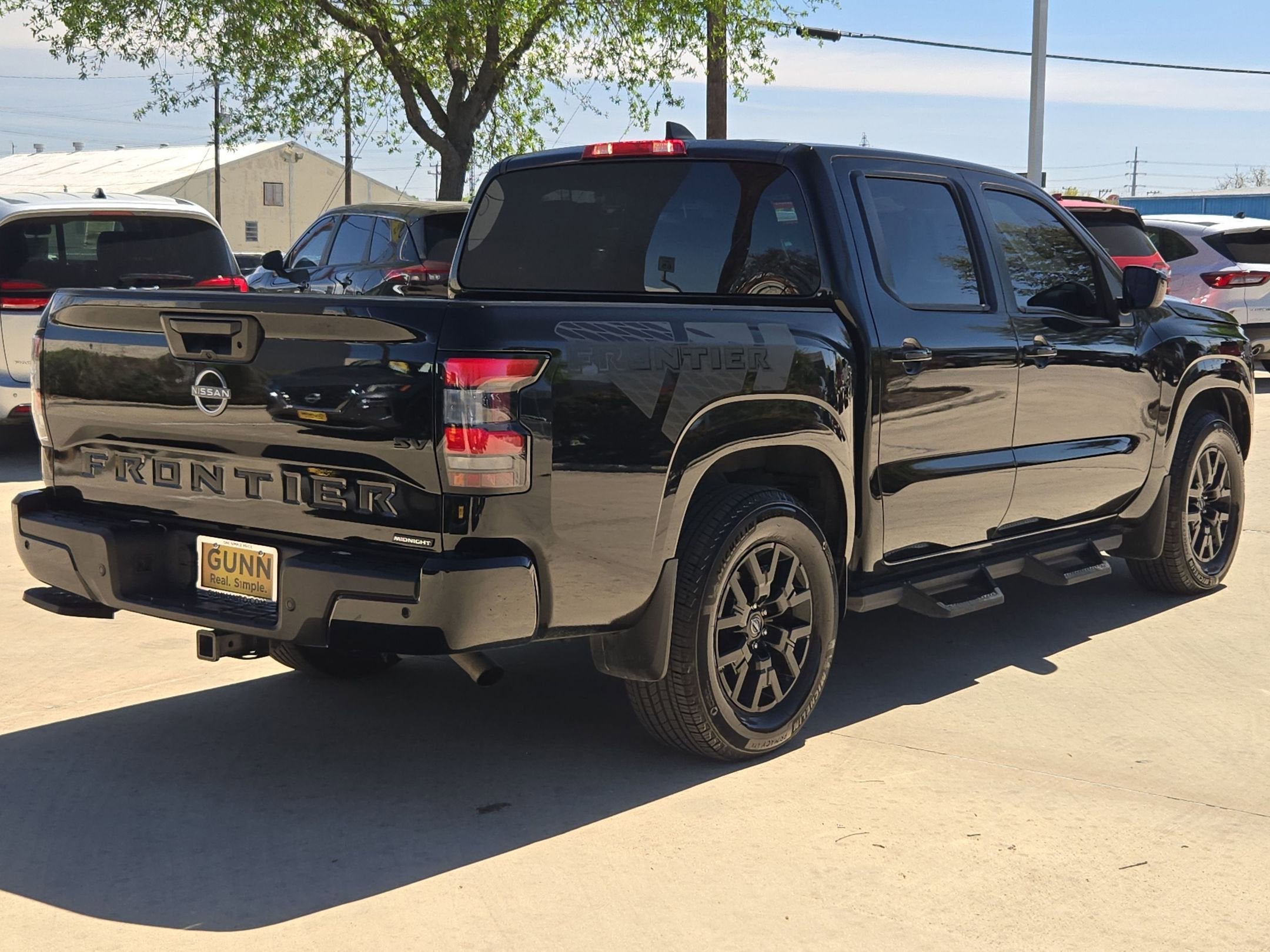 2023 Nissan Frontier Crew Cab SV