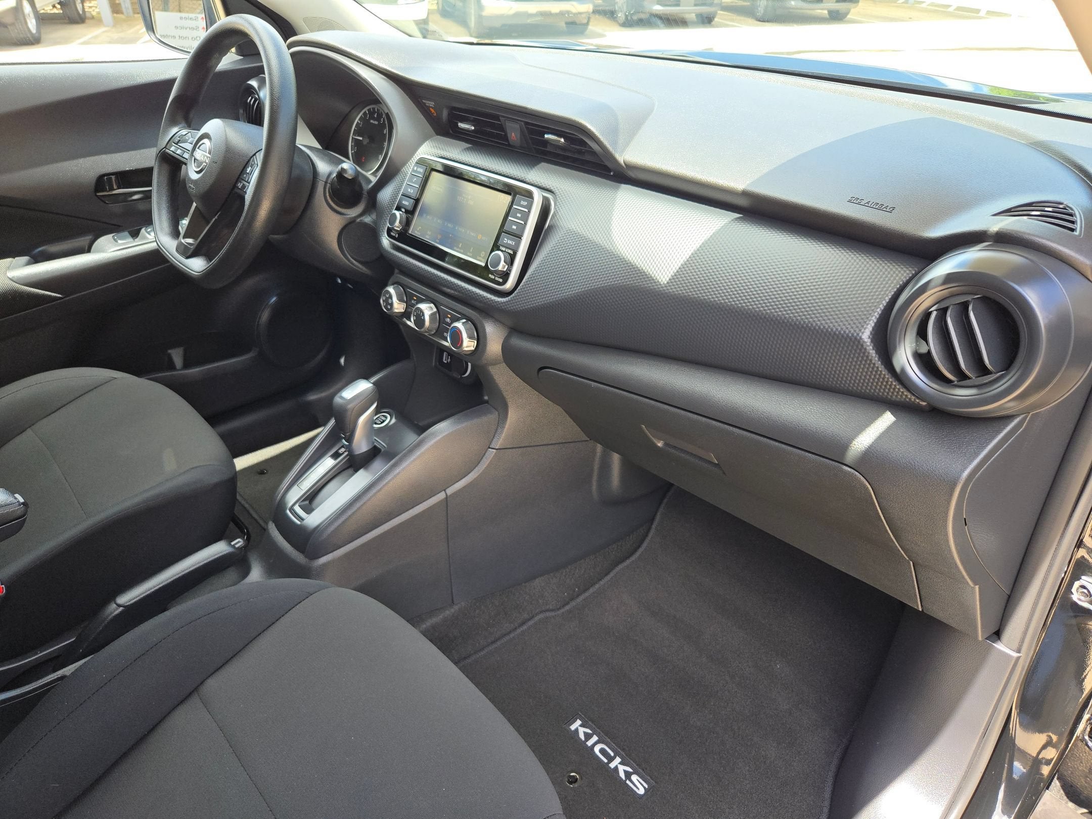 2025 Nissan Kicks Play S