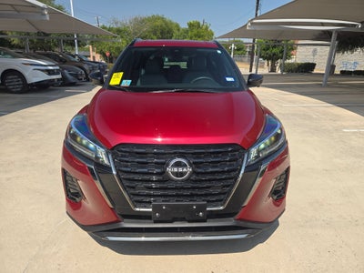 2023 Nissan Kicks SR